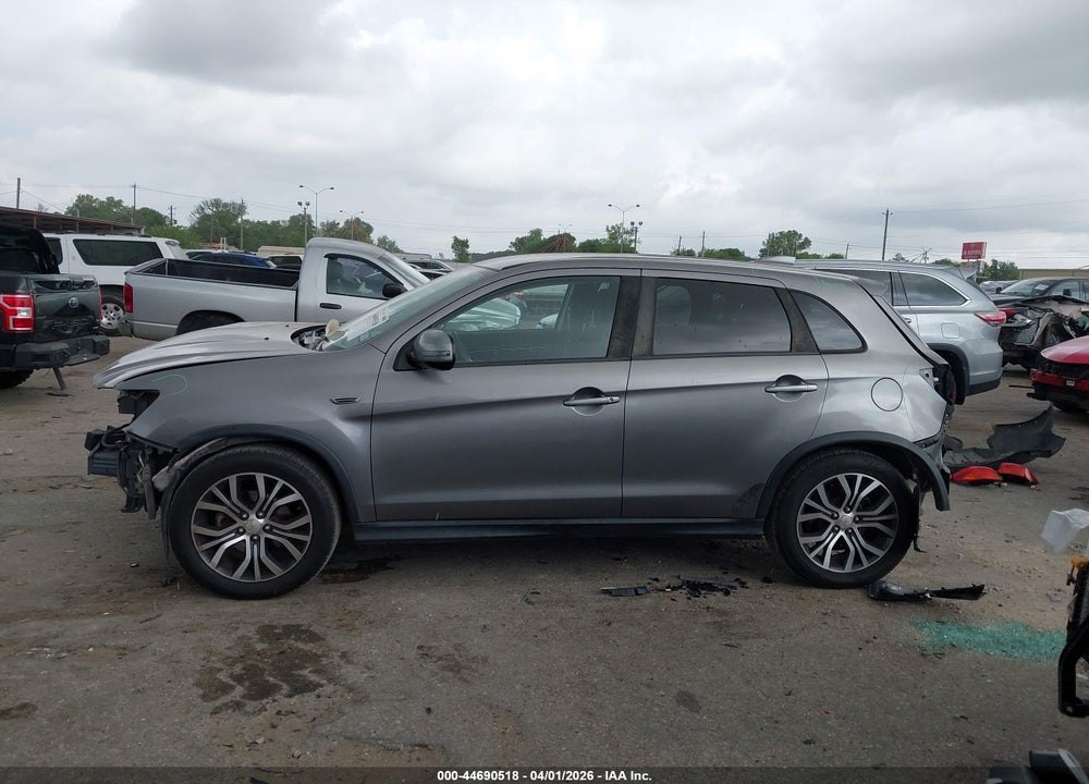 2018 MITSUBISHI OUTLANDER SPORT 2.0 ES VIN: JA4AP3AU8JU001775