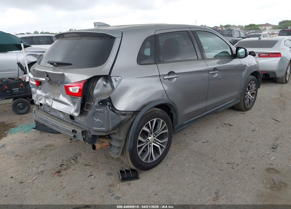 2018 MITSUBISHI OUTLANDER SPORT 2.0 ES VIN: JA4AP3AU8JU001775