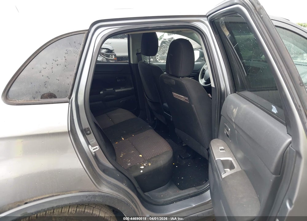 2018 MITSUBISHI OUTLANDER SPORT 2.0 ES VIN: JA4AP3AU8JU001775