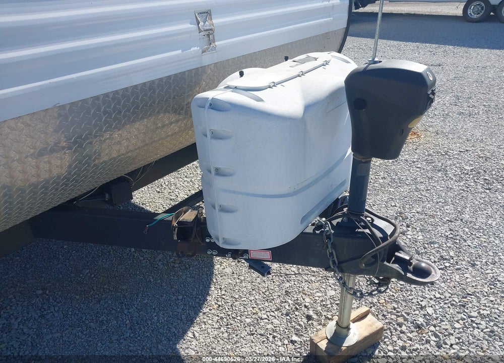 2015 JAYCO TRAVEL TRAILER VIN: 1UJBJ0BN4F17W0627