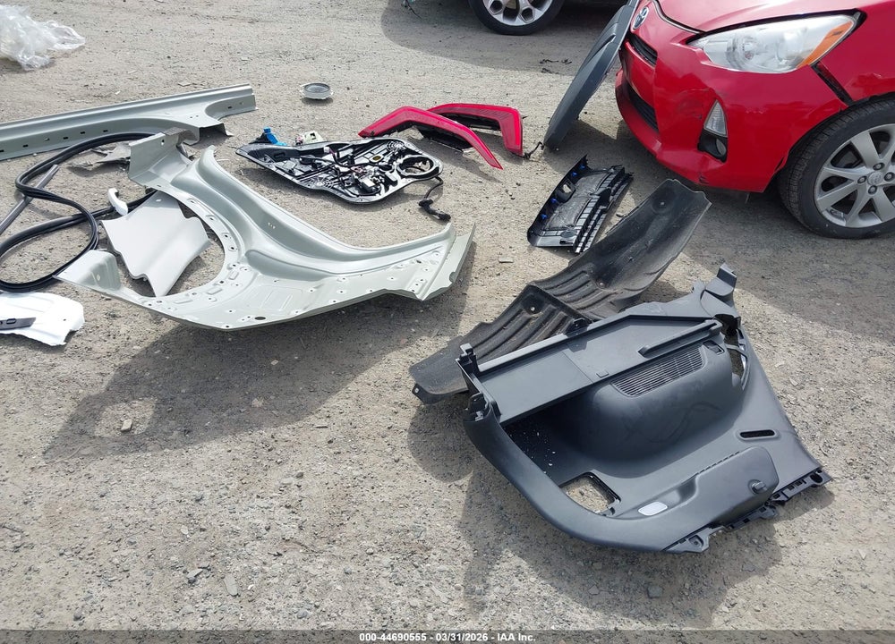 2025 KIA NIRO EV WIND VIN: KNDCR3L16S5140052