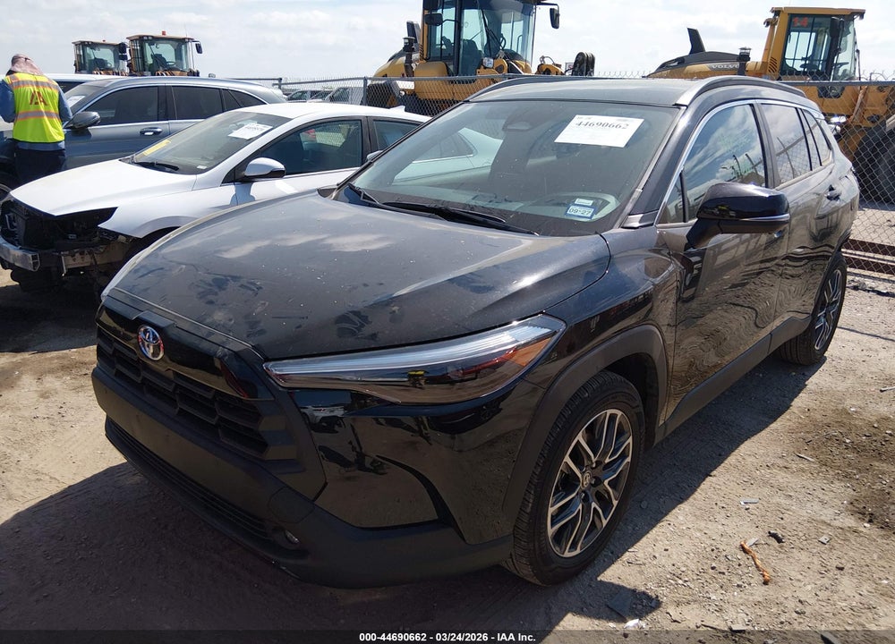 2026 TOYOTA COROLLA CROSS XLE VIN: 7MUEAAAG4TV160409