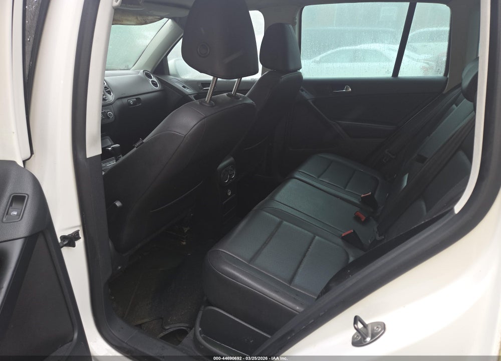 2010 VOLKSWAGEN TIGUAN WOLFSBURG EDITION VIN: WVGBV7AX8AW515384