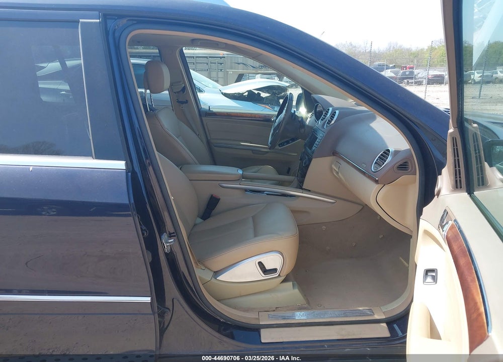 2010 MERCEDES-BENZ GL 450 4MATIC VIN: 4JGBF7BE0AA542652