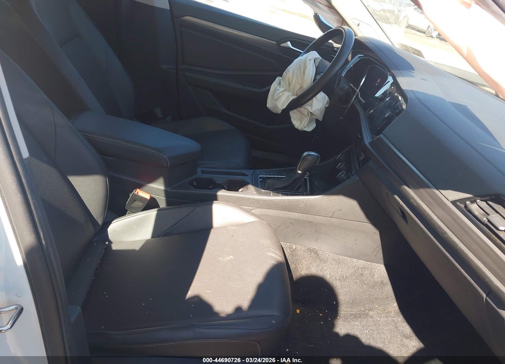 2019 VOLKSWAGEN JETTA 1.4T SEL VIN: 3VWE57BU3KM227342