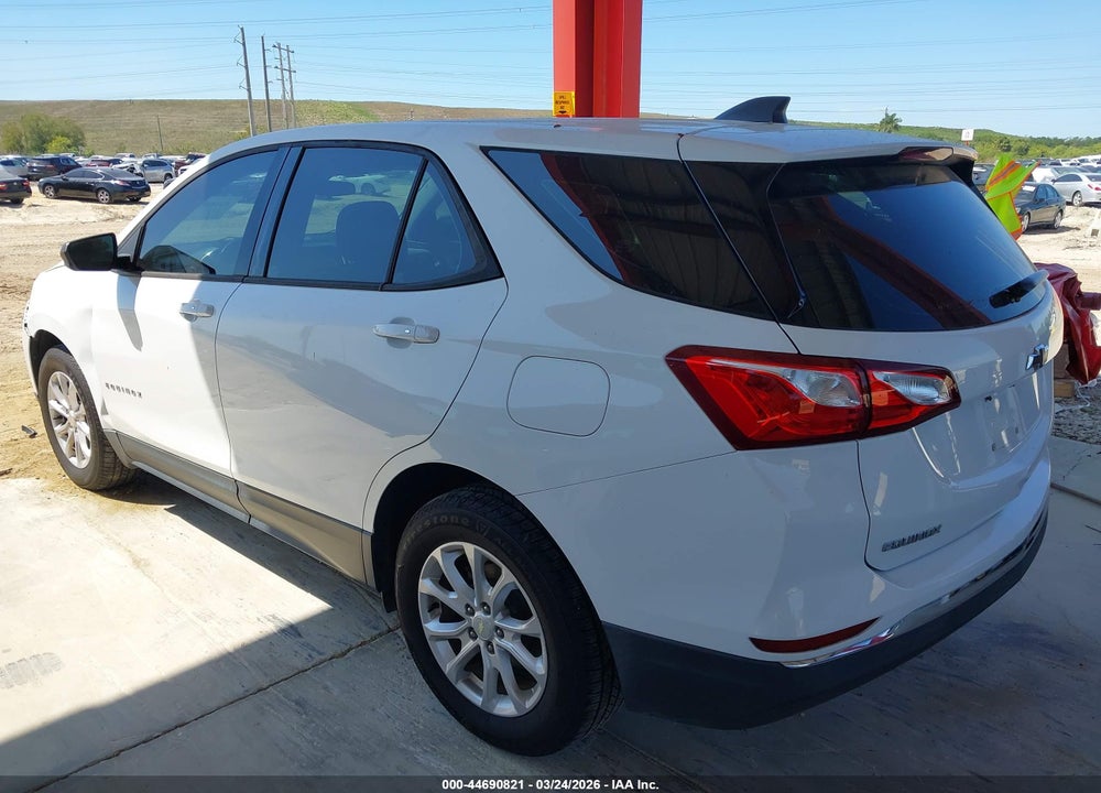 2018 CHEVROLET EQUINOX LS VIN: 3GNAXHEVXJS624182