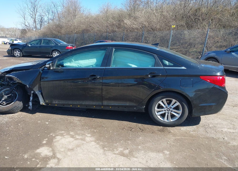 2014 HYUNDAI SONATA GLS VIN: 5NPEB4AC0EH865920