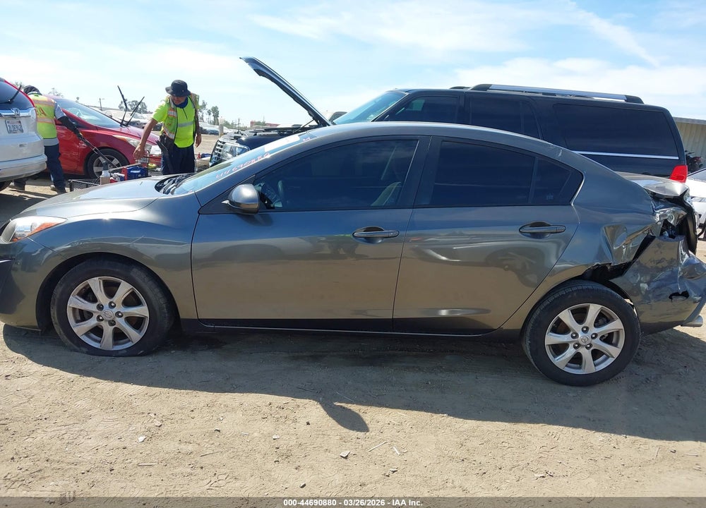 2011 MAZDA 3 I TOURING VIN: JM1BL1VG1B1485399