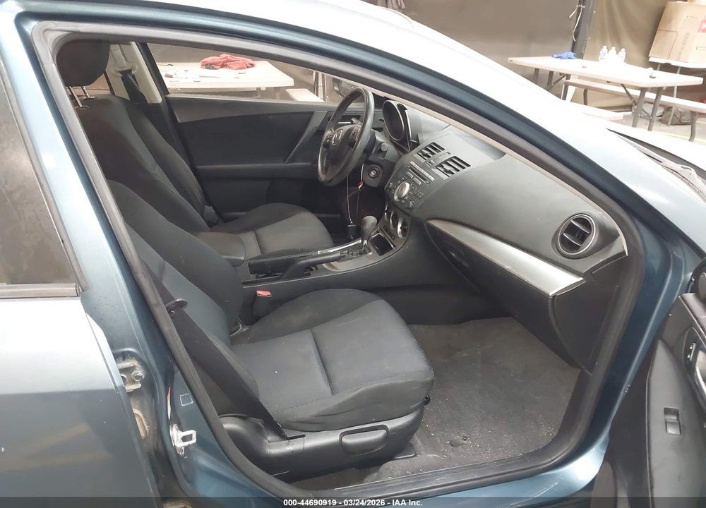 2010 MAZDA 3 I TOURING VIN: JM1BL1SFXA1205067