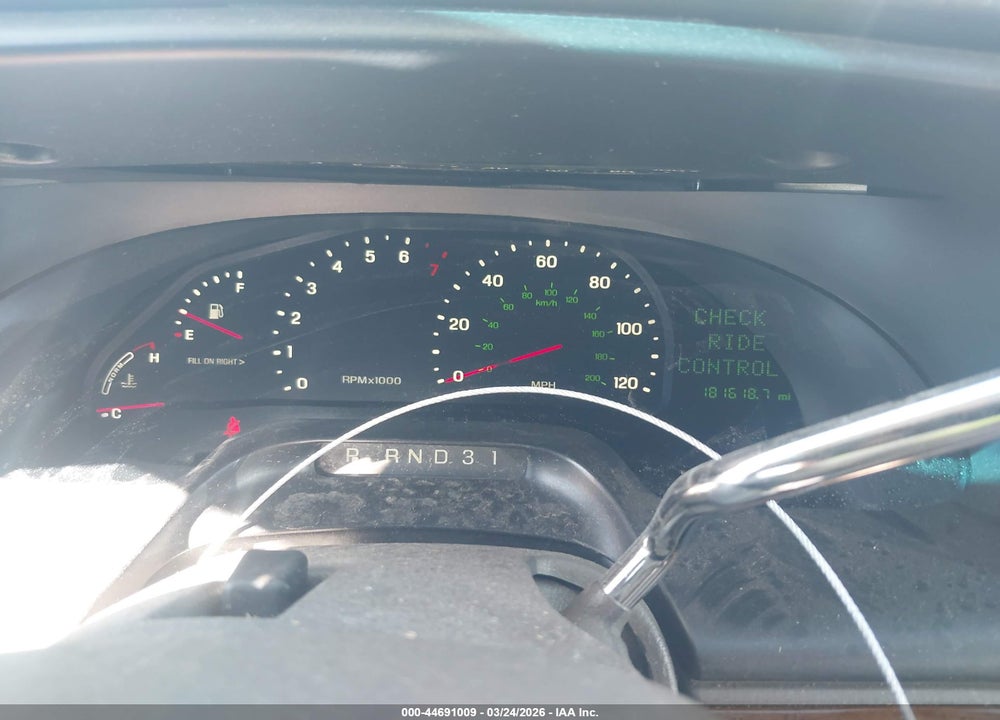 2000 LINCOLN CONTINENTAL VIN: 1LNHM97V7YY767415
