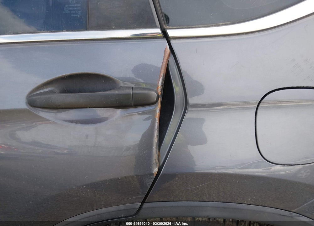 2015 HONDA CR-V LX VIN: 2HKRM4H38FH696426