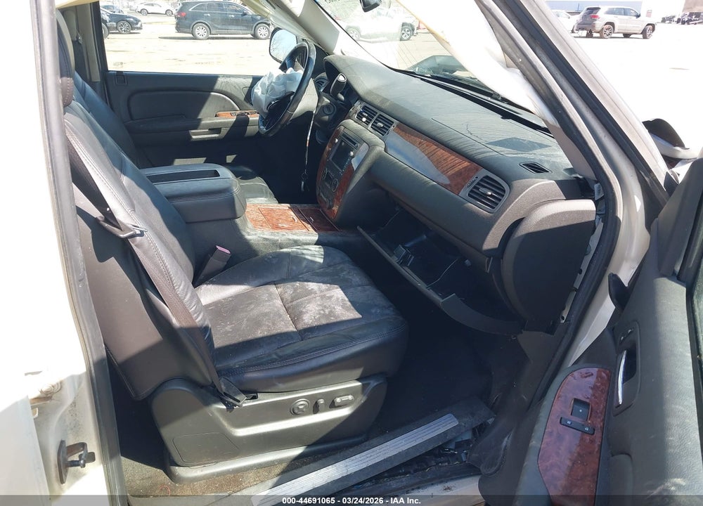 2008 CHEVROLET TAHOE LTZ VIN: 1GNFK13048R271437