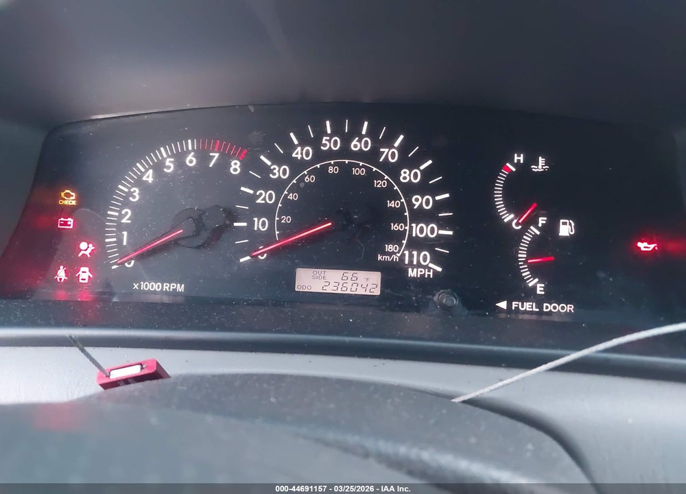 2005 TOYOTA COROLLA LE VIN: 2T1BR32E25C500523