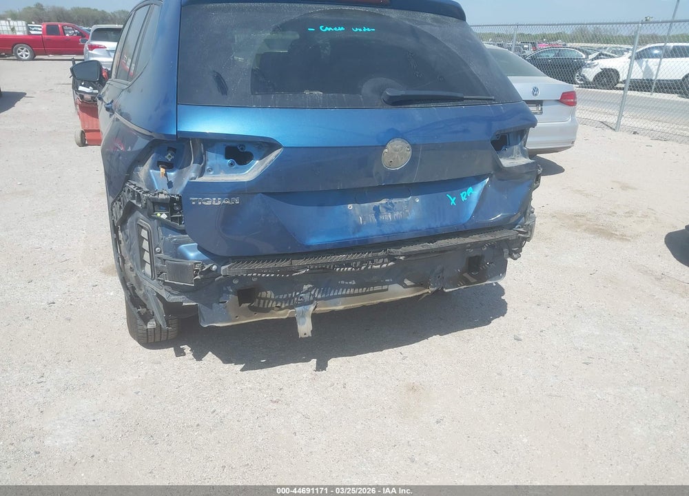 2019 VOLKSWAGEN TIGUAN 2.0T S VIN: 3VV0B7AX4KM006349