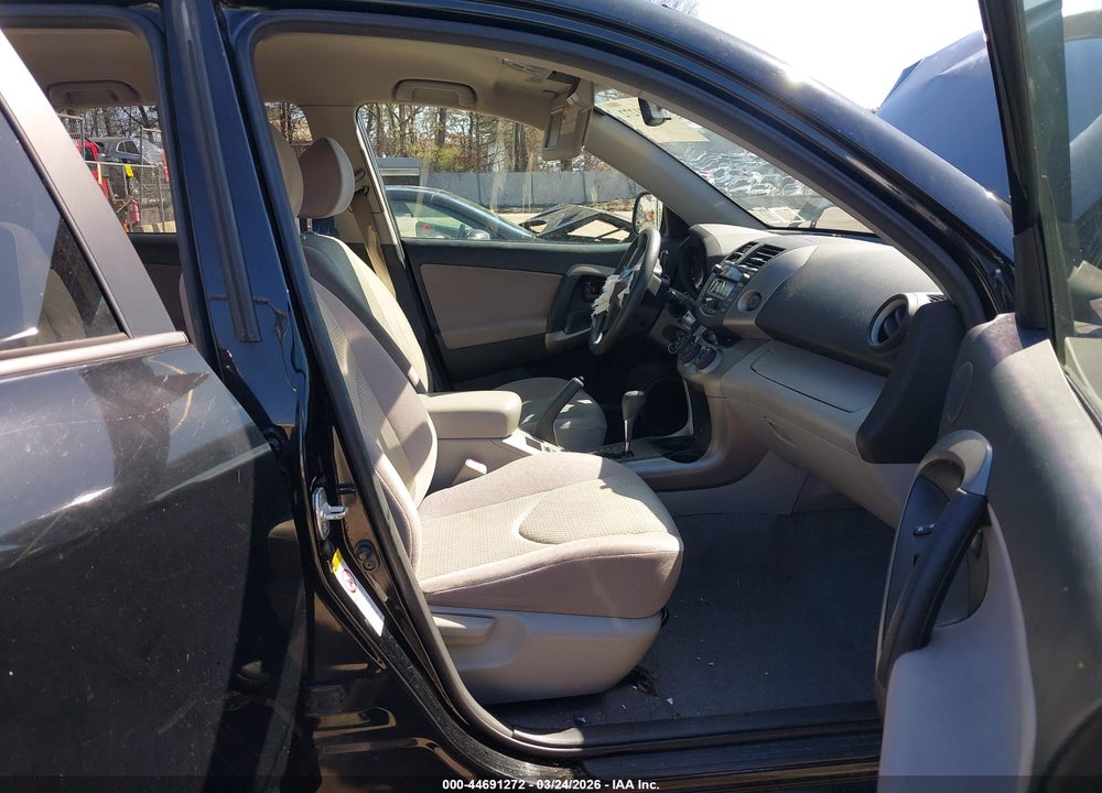 2008 TOYOTA RAV4 VIN: JTMBD33V586075940