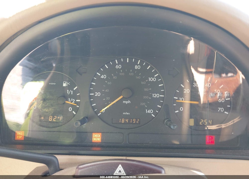 2000 MERCEDES-BENZ ML 320 VIN: 4JGAB54E3YA160182