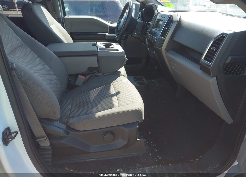 2016 FORD F-150 XLT VIN: 1FTEW1C81GKE05942