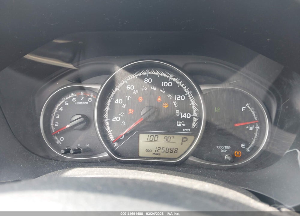 2017 TOYOTA YARIS L VIN: VNKKTUD39HA085848