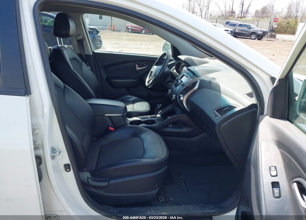 2012 HYUNDAI TUCSON GLS VIN: KM8JU3AC3CU526926