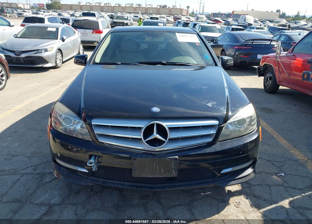 2011 MERCEDES-BENZ C 300 LUXURY/SPORT VIN: WDDGF5EB0BR173509