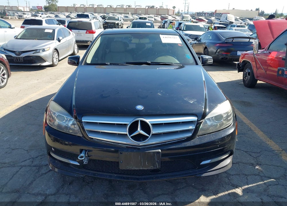 2011 MERCEDES-BENZ C 300 LUXURY/SPORT VIN: WDDGF5EB0BR173509