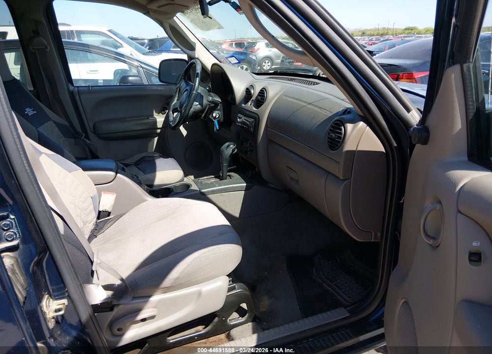 2003 JEEP LIBERTY SPORT VIN: 1J4GL48KX3W508359