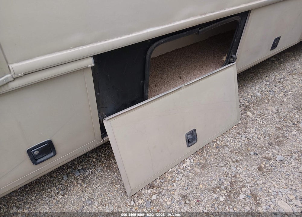 2000 WORKHORSE CUSTOM CHASSIS MOTORHOME CHASSIS P3500 VIN: 5B4LP37J3Y3316713