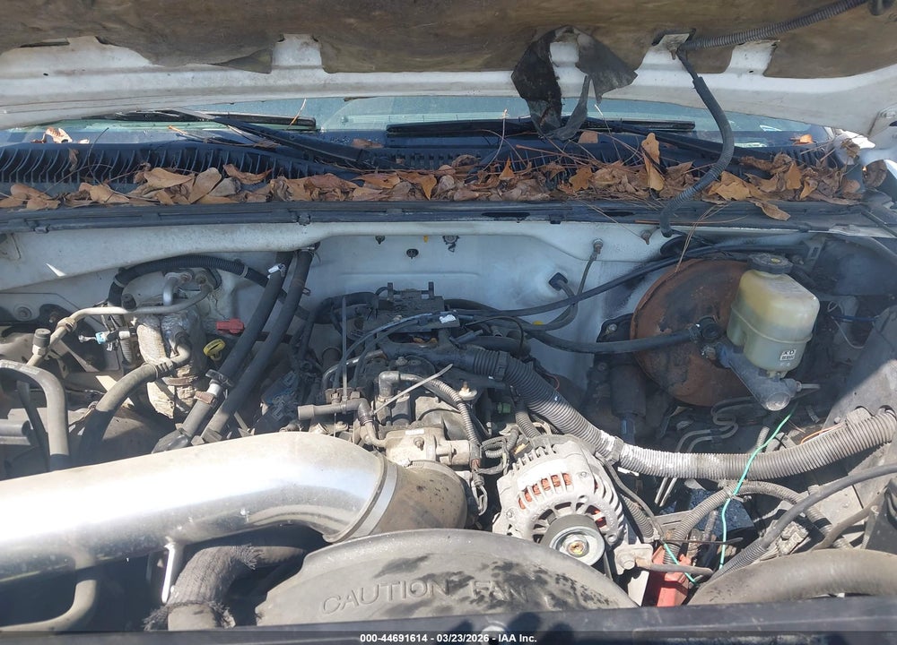 2001 CHEVROLET SILVERADO 1500 LS VIN: 1GCEK19T41E184446