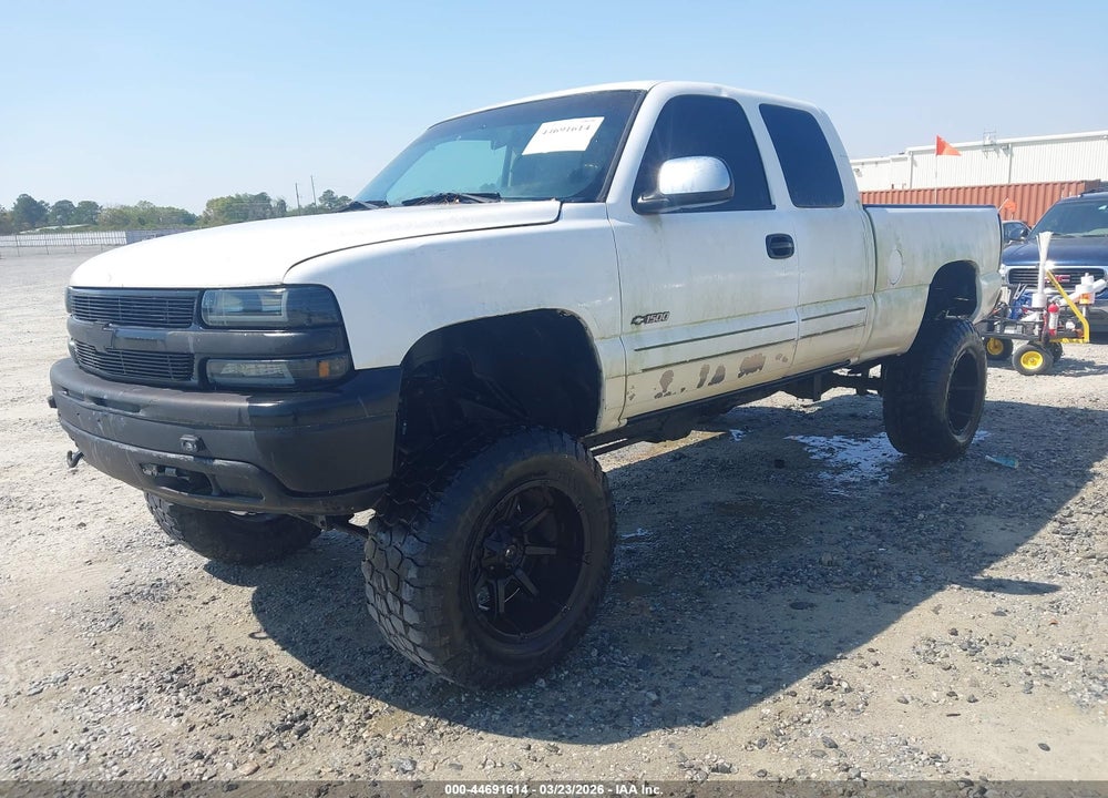 2001 CHEVROLET SILVERADO 1500 LS VIN: 1GCEK19T41E184446