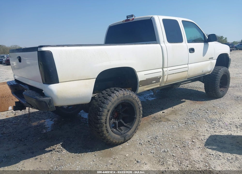 2001 CHEVROLET SILVERADO 1500 LS VIN: 1GCEK19T41E184446