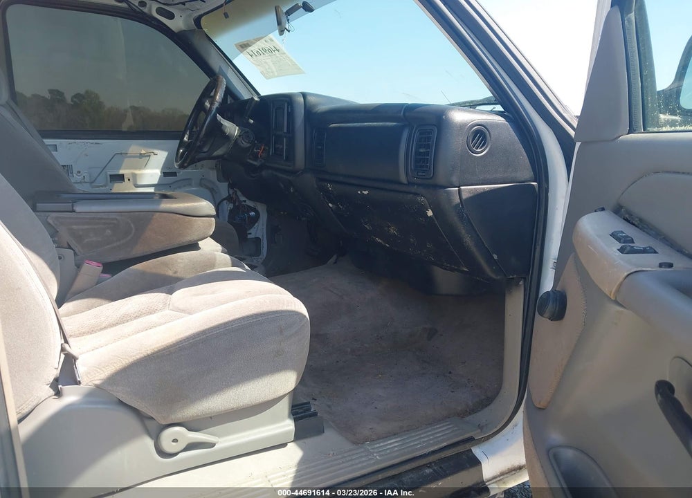 2001 CHEVROLET SILVERADO 1500 LS VIN: 1GCEK19T41E184446