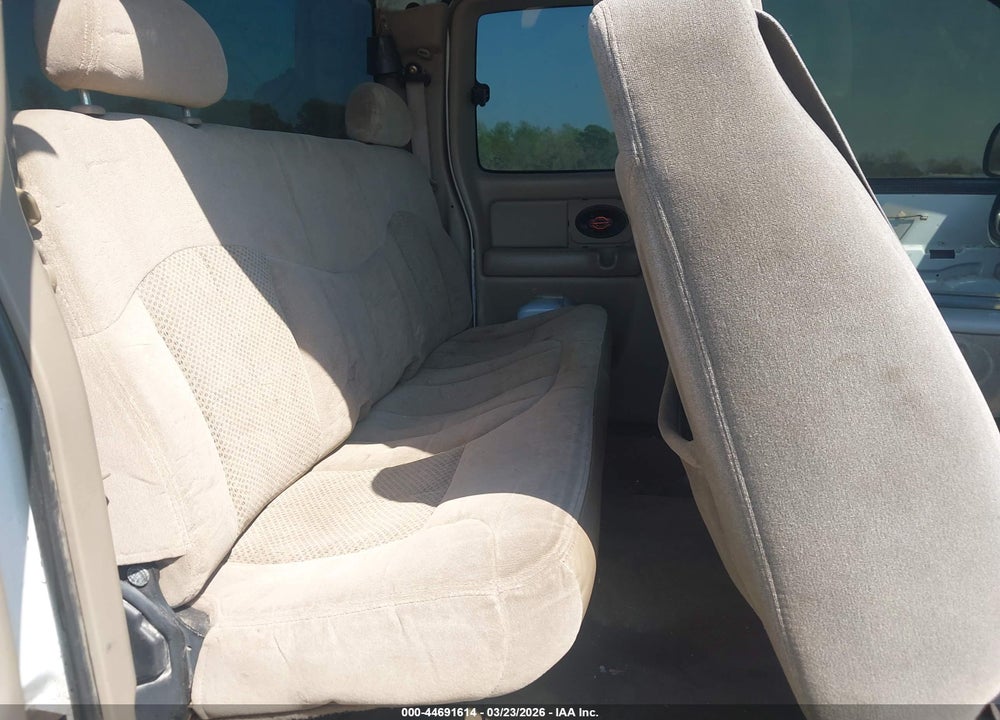 2001 CHEVROLET SILVERADO 1500 LS VIN: 1GCEK19T41E184446
