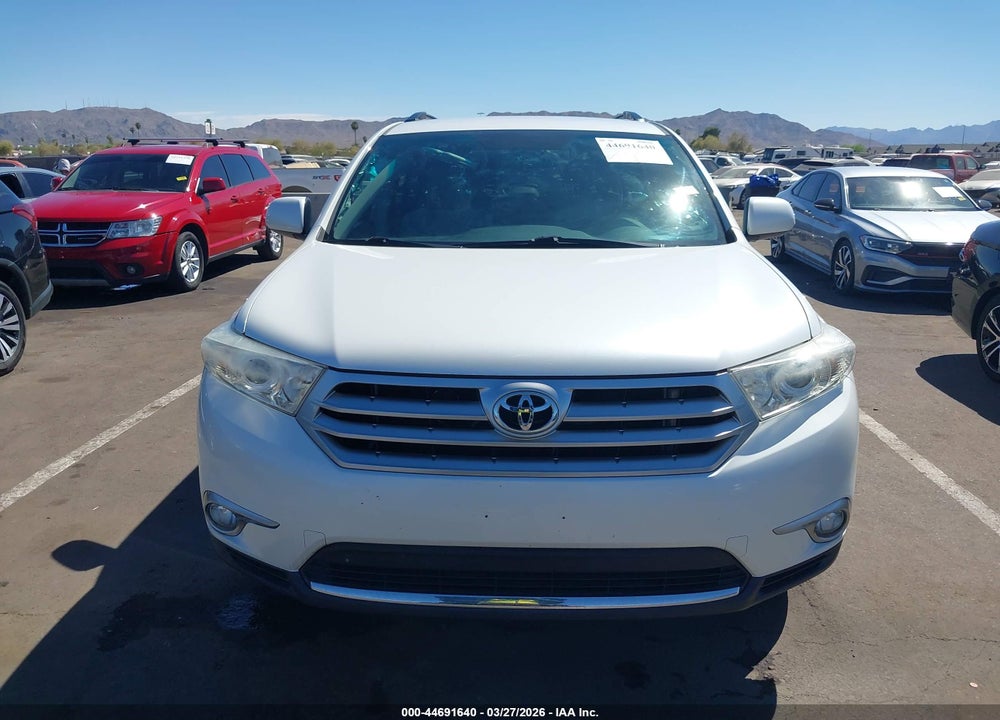 2011 TOYOTA HIGHLANDER BASE V6 VIN: 5TDBK3EH4BS071480