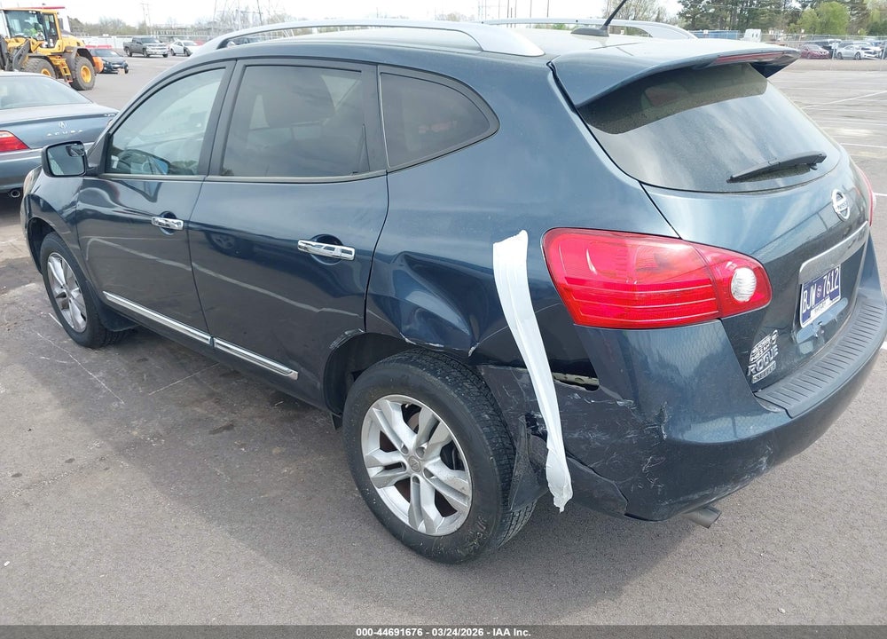 2015 NISSAN ROGUE SELECT S VIN: JN8AS5MT5FW663204
