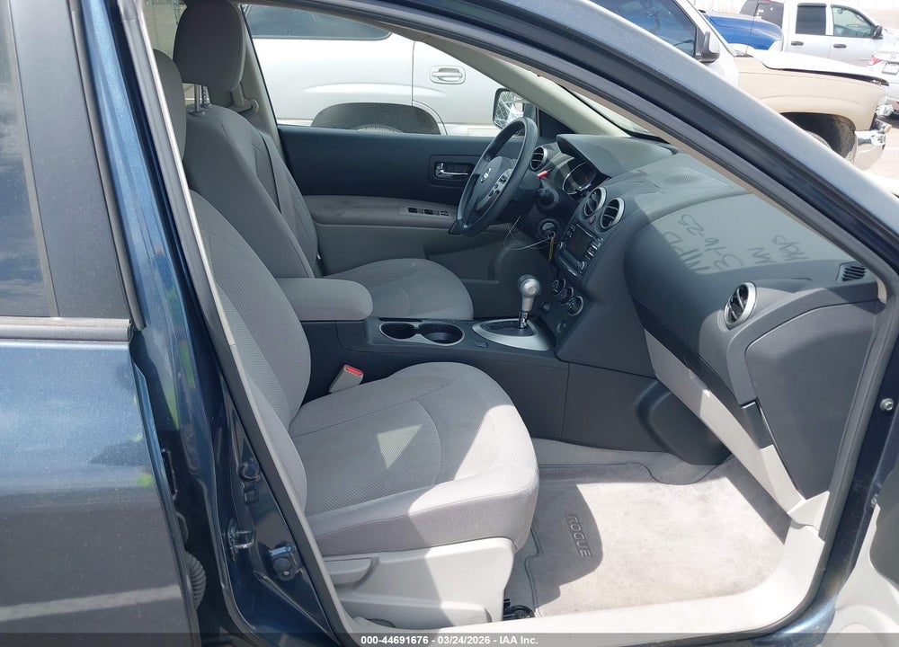 2015 NISSAN ROGUE SELECT S VIN: JN8AS5MT5FW663204