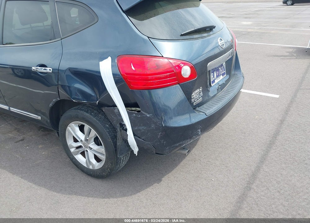 2015 NISSAN ROGUE SELECT S VIN: JN8AS5MT5FW663204