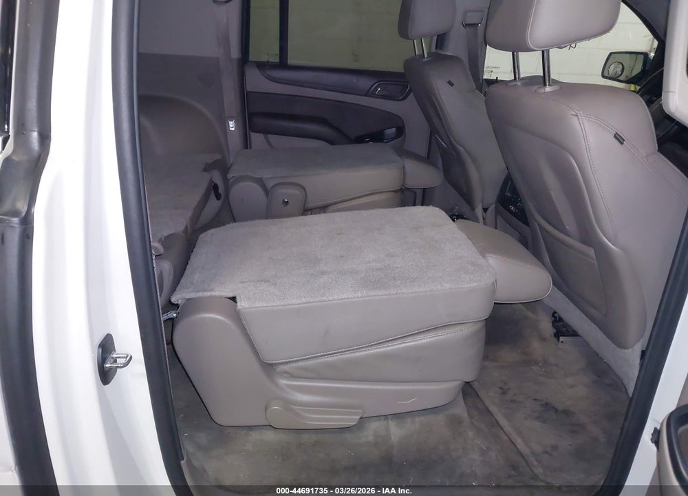 2015 CHEVROLET SUBURBAN 1500 LTZ VIN: 1GNSKKKC2FR180566