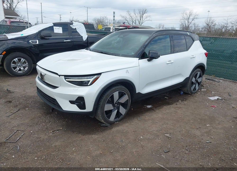 2023 VOLVO XC40 RECHARGE PURE ELECTRIC TWIN ULTIMATE VIN: YV4ED3UM2P2082317