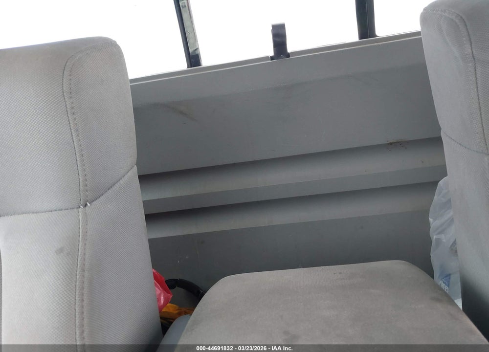 2004 FORD F-150 STX/XL/XLT VIN: 1FTRF12W64NB92384