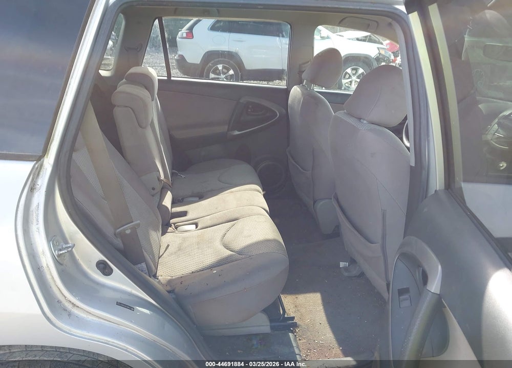 2008 TOYOTA RAV4 VIN: JTMBD33V086077031