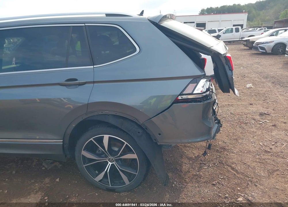 2024 VOLKSWAGEN TIGUAN 2.0T SEL R-LINE VIN: 3VV4B7AX2RM180562