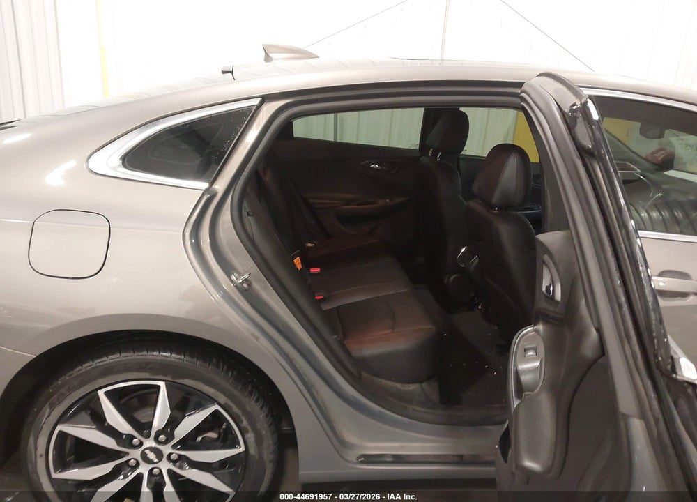 2018 CHEVROLET MALIBU LT VIN: 1G1ZD5ST8JF164331