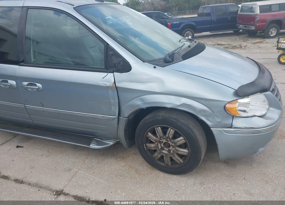 2005 CHRYSLER TOWN & COUNTRY TOURING VIN: 2C4GP54L85R422347