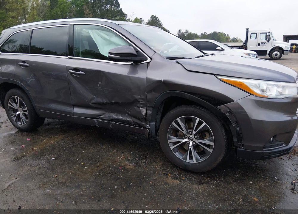 2016 TOYOTA HIGHLANDER XLE V6 VIN: 5TDKKRFHXGS503076