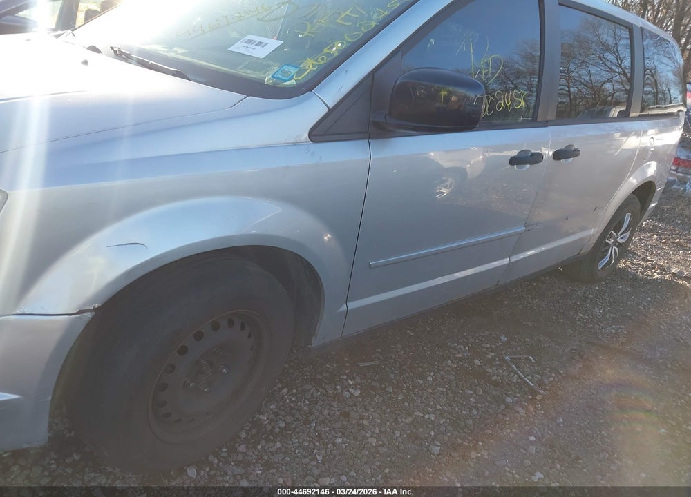 2008 CHRYSLER TOWN & COUNTRY LX VIN: 2A8HR44HX8R708265