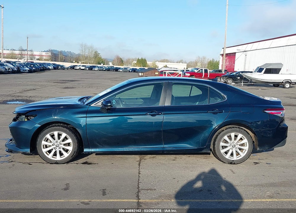 2019 TOYOTA CAMRY LE VIN: 4T1B11HK2KU794654