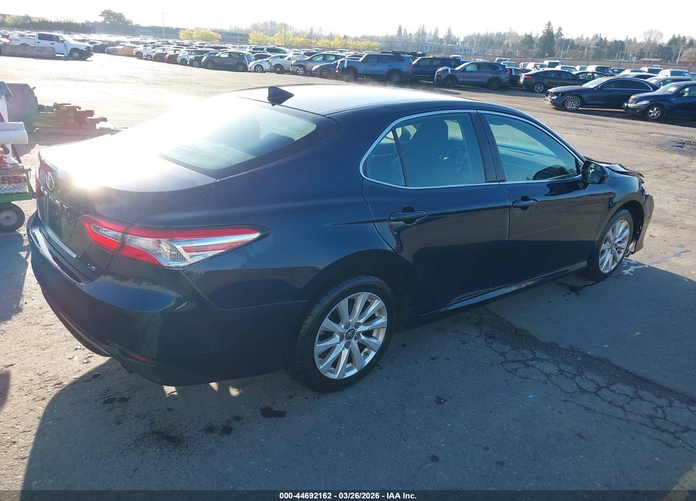 2019 TOYOTA CAMRY LE VIN: 4T1B11HK2KU794654