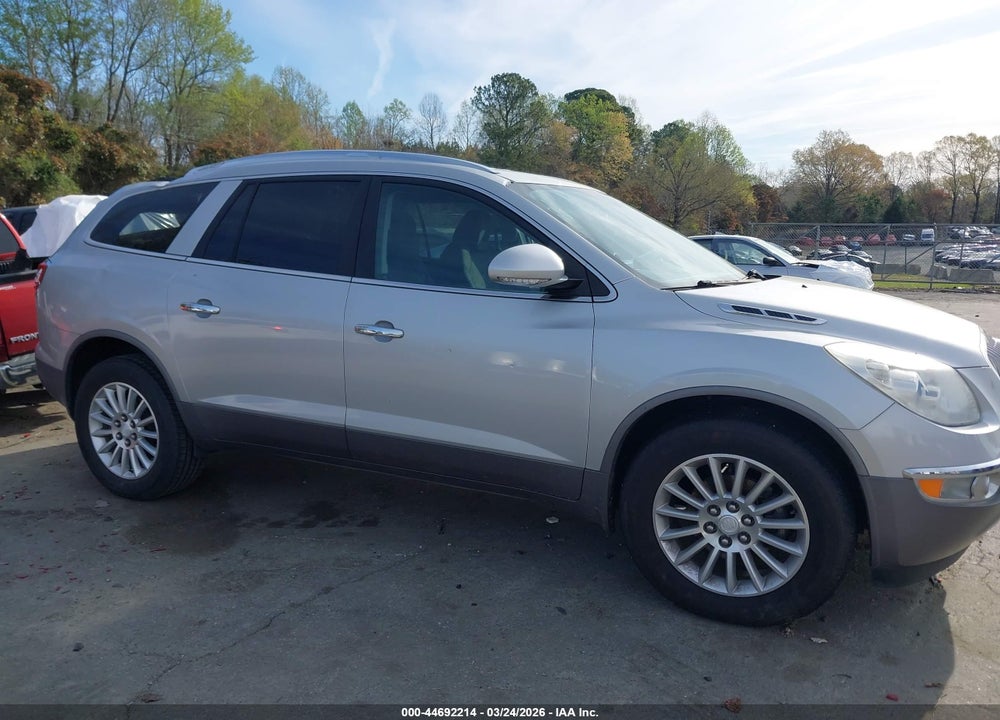 2011 BUICK ENCLAVE CX VIN: 5GAKRAED5BJ386168