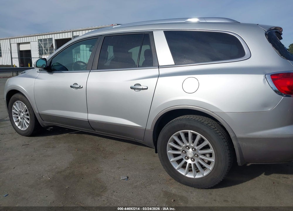 2011 BUICK ENCLAVE CX VIN: 5GAKRAED5BJ386168