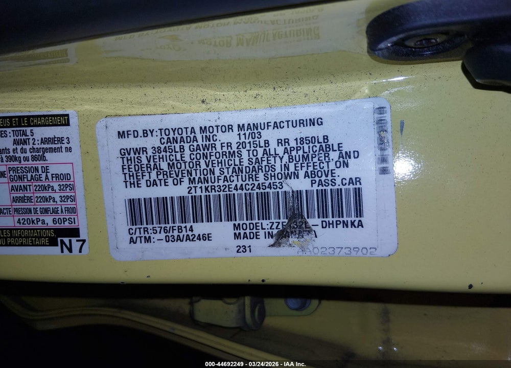 2004 TOYOTA MATRIX XR VIN: 2T1KR32E44C245453